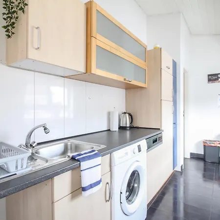 Apartman Njoy! Sunny Apartment Goeppingen - Balkon & Parkplatz